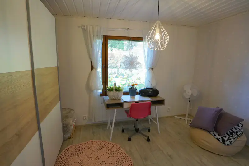 Maison ~121 m² (1984) + garage, 3 020 m² dont palsta rive — Ylivojakkala / Tornio — 11