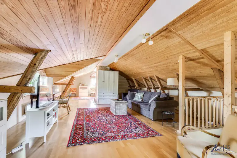 Maison bois protégée ~1897 ~99 m², rive mer Hirvensalo (~15 m), määräosa — Moikoinen / Turku — 18