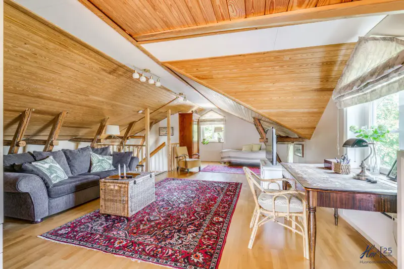 Maison bois protégée ~1897 ~99 m², rive mer Hirvensalo (~15 m), määräosa — Moikoinen / Turku — 15