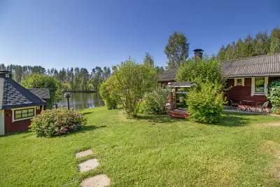 Mökki ~45 m² (1990) + sauna, rive Hoikanlampi (étang), 4 370 m² — Tuusjärvi — 1