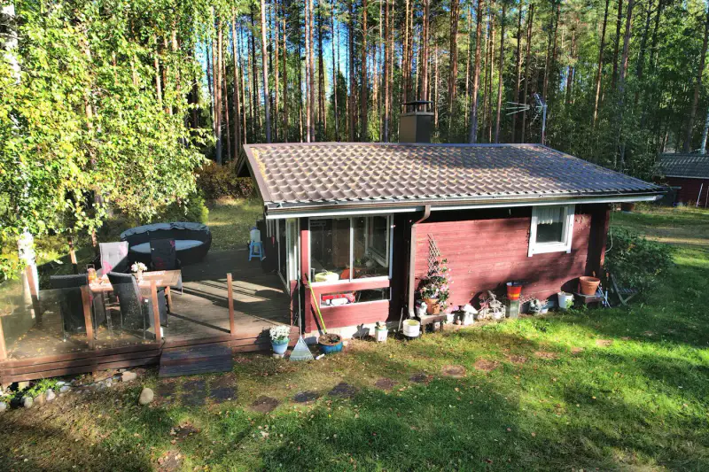 Mökki rondins ~25 m² (1994) + pihasauna, 3 390 m², Iso-Kankainen — Tuusniemi — 11