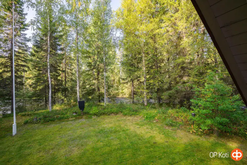 Chalet en rondins 1992, rive privée Utosjoki ~150 m, 2 600 m² — Piirovansaari, Utajärvi — 11