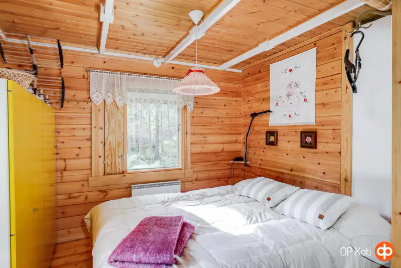 Chalet en rondins 1992, rive privée Utosjoki ~150 m, 2 600 m² — Piirovansaari, Utajärvi — 10