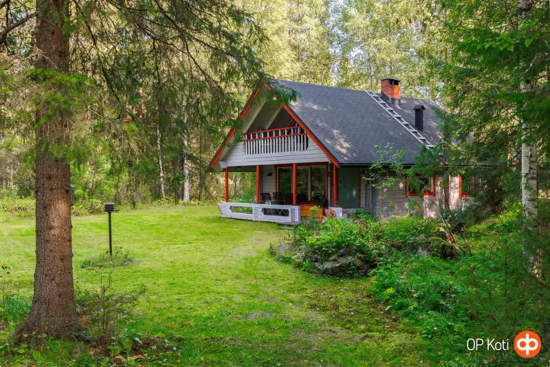 Chalet en rondins 1992, rive privée Utosjoki ~150 m, 2 600 m² — Piirovansaari, Utajärvi — 1
