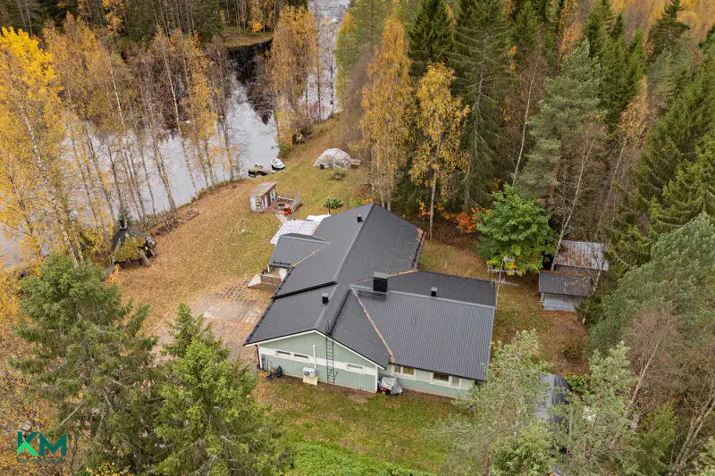Maison rénovée ~120 m² (1993) + garage, 3,2 ha au bord de l’Utosjoki — Kemilä / Utajärvi — 9