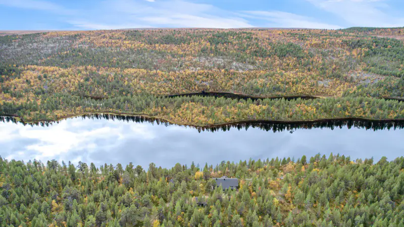 Maison en rondins équarris main 141 m² (1994) + sauna kelo, 6,4 ha et ~300 m de rive privée sur le Boaresgiettejávri — Utsjoki — 5