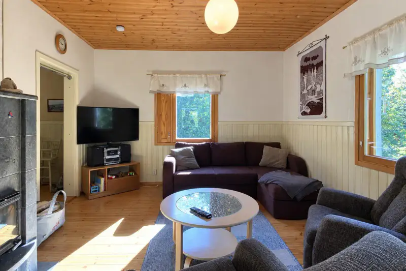 Ancienne maison du meunier ~63 m² (1940, rénovée) + sauna, 3 478 m², Myllyoja — Väärinmaja — 9