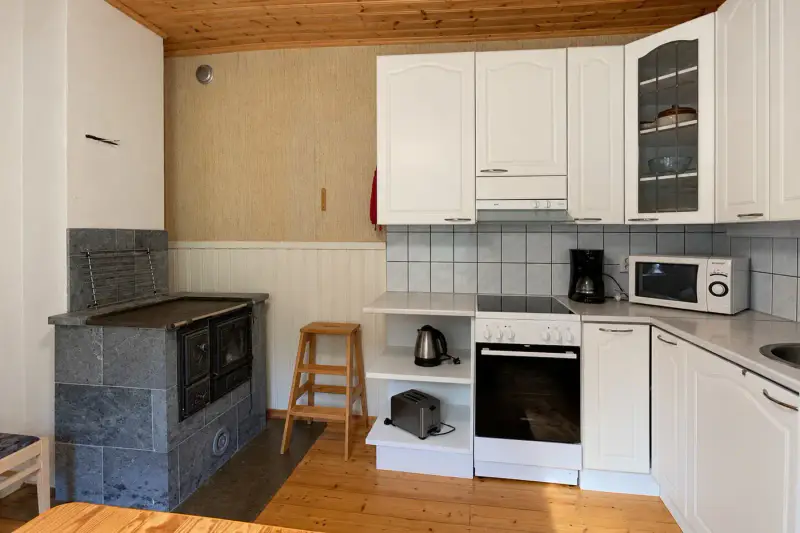 Ancienne maison du meunier ~63 m² (1940, rénovée) + sauna, 3 478 m², Myllyoja — Väärinmaja — 7
