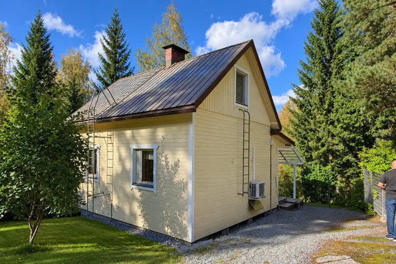 Ancienne maison du meunier ~63 m² (1940, rénovée) + sauna, 3 478 m², Myllyoja — Väärinmaja — 3