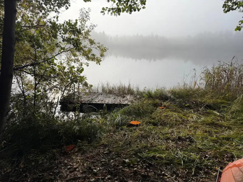 Petit mökki ~25 m² (1968) + sauna de rive à bois, 2 790 m² et 40 m de rive privée sur l’Immolanjärvi — Akonlahti / Varkaus — 4