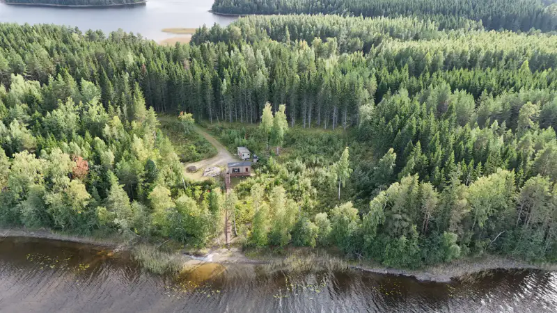 Petit saunamökki Äimisvesi (Saimaa) — Varkaus, ~20 m², 5 700 m², 90 m rive sable — 15