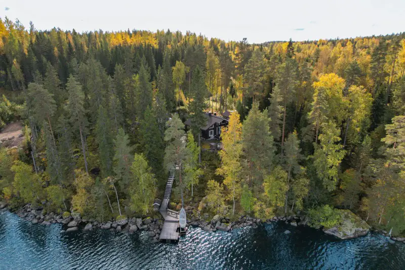 Mökki en rondins ~49 m² + mezzanine (2003), 4 590 m² et ~40 m de rive privée sur l’Iso Arajärvi — Vesilahti — 1