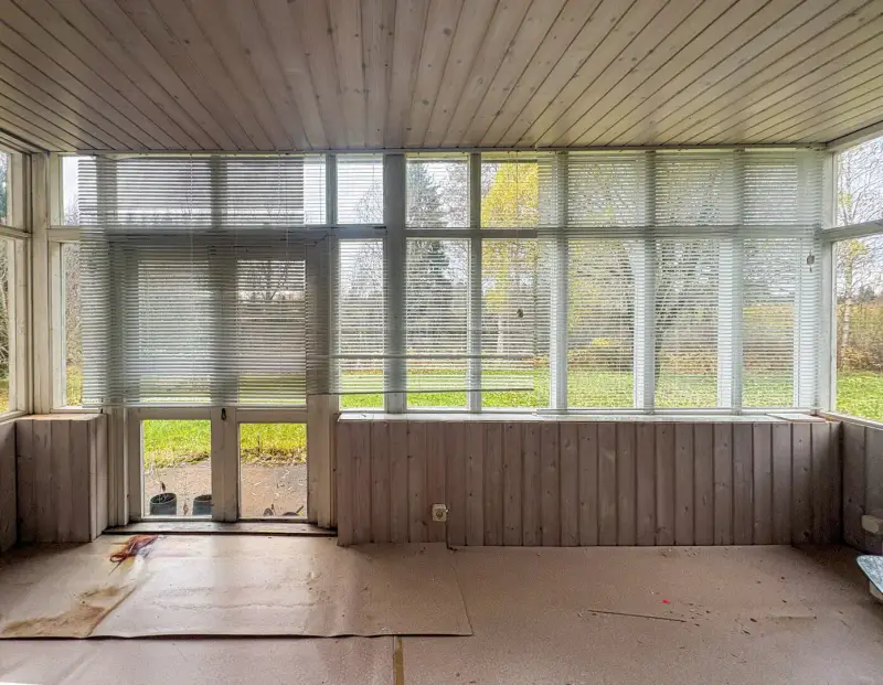 Mökki ~68 m² (2000) + garage et 2 aittas, 5 299 m² et ~200 m de rive privée Rotimojoki — Rotimojoki / Vieremä — 12