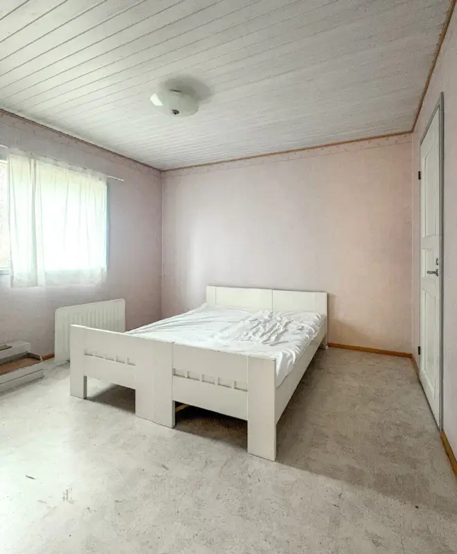 Mökki ~68 m² (2000) + garage et 2 aittas, 5 299 m² et ~200 m de rive privée Rotimojoki — Rotimojoki / Vieremä — 10