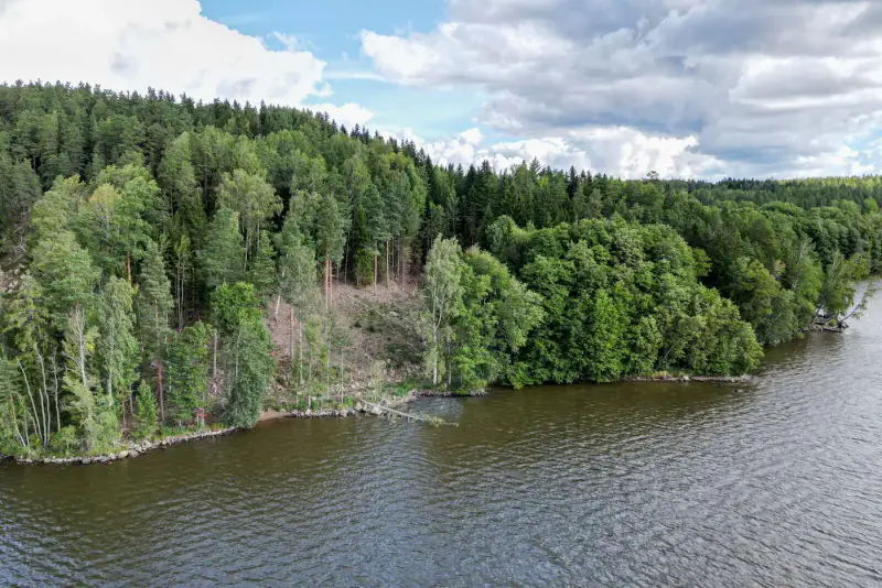 Terrain rive Hiidenvesi ~5 344 m² (~80 m), orientation sud — Irjala / Vihti — 8