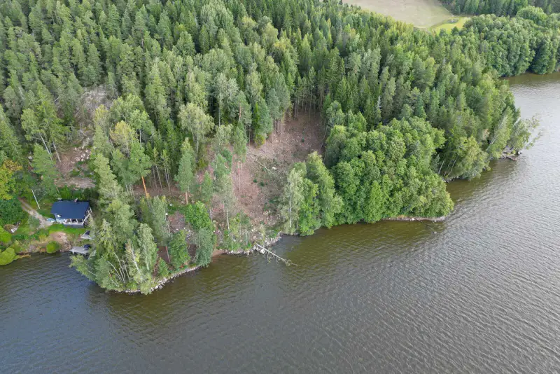 Terrain rive Hiidenvesi ~5 344 m² (~80 m), orientation sud — Irjala / Vihti — 11
