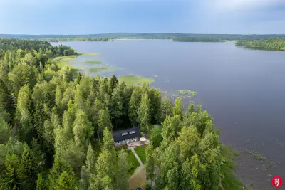 Chalet en rondins 64 m² (1984), rantasauna et ponton, 2 454 m² et rive privée sur le Keitele — Keitelepohja / Viitasaari — 1