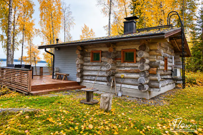 Mökki en kelohonka ~35 m² (2003) + sauna, ~65 m de rive privée sur le Keitele, 4 110 m² — Ilmolahti / Viitasaari — 5