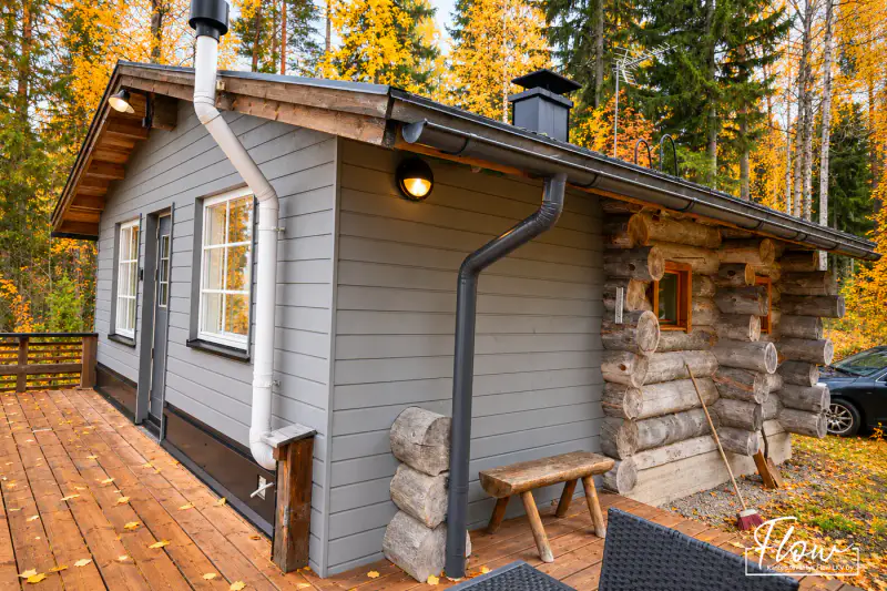 Mökki en kelohonka ~35 m² (2003) + sauna, ~65 m de rive privée sur le Keitele, 4 110 m² — Ilmolahti / Viitasaari — 15