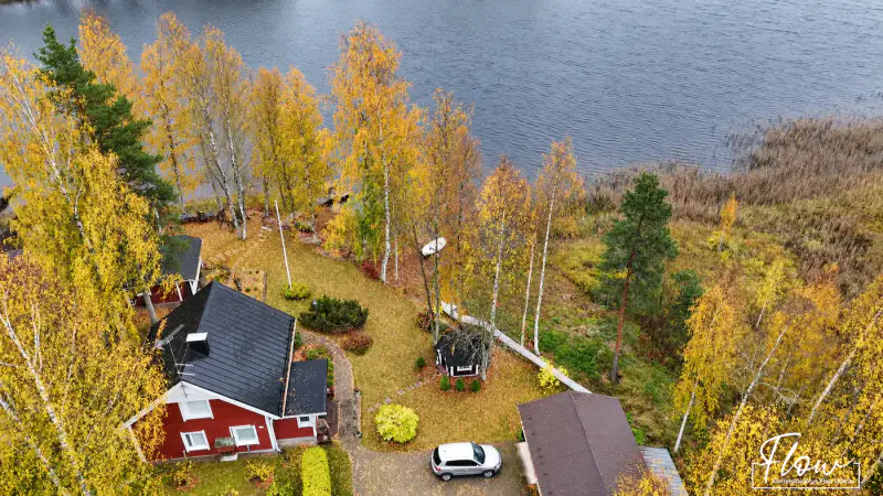 Maison 94 m² (1983) + sauna de rive (2005), garage et kota, 3 310 m² et rive privée sur le Keitele — Ilmolahti / Viitasaari — 1