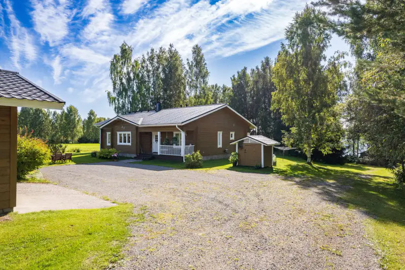 Maison rondins ~149 m² (2005) + rantasauna habitable, 5 600 m², Löytänä — Viitasaari — 4