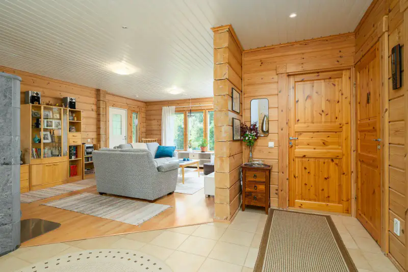 Maison rondins ~149 m² (2005) + rantasauna habitable, 5 600 m², Löytänä — Viitasaari — 15