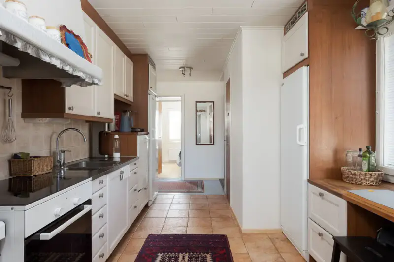 Maison ~165 m² (1965/rénov. 2007) + sauna, ~7,9 ha, rive + part Huopanankoski — Viitasaari — 4