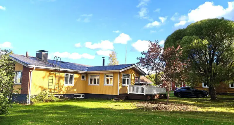 Maison ~165 m² (1965/rénov. 2007) + sauna, ~7,9 ha, rive + part Huopanankoski — Viitasaari — 1