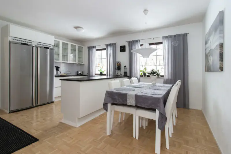 Villa mer ~140 m² (1992) rénovée, 3 100 m², rive privée — Vilkkilä / Virolahti — 6