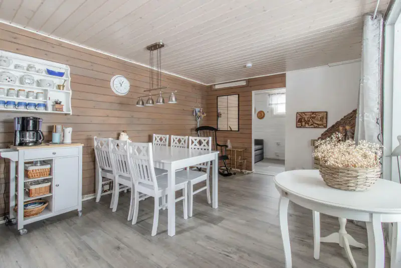 Villa mer ~140 m² (1992) rénovée, 3 100 m², rive privée — Vilkkilä / Virolahti — 16