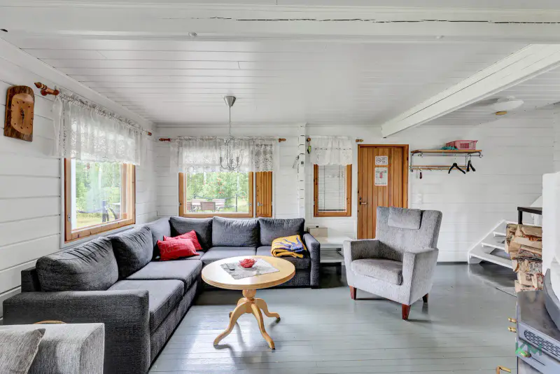 Chalet 1989, 47 m², rive privée Kivijärvi 40 m, 3 580 m² — Ylitornio — 6