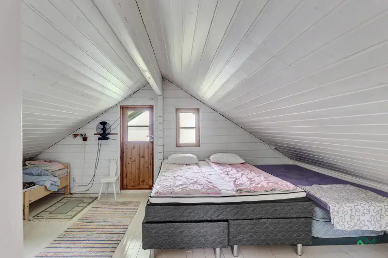 Chalet 1989, 47 m², rive privée Kivijärvi 40 m, 3 580 m² — Ylitornio — 15