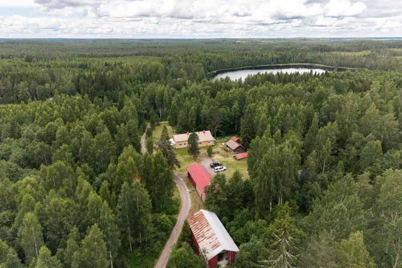 Maison en rondins 1912 ~150 m² + dépendances, 5 ha et ~220 m de rive privée Majavesi — Kyrönlahti / Ylöjärvi — 15