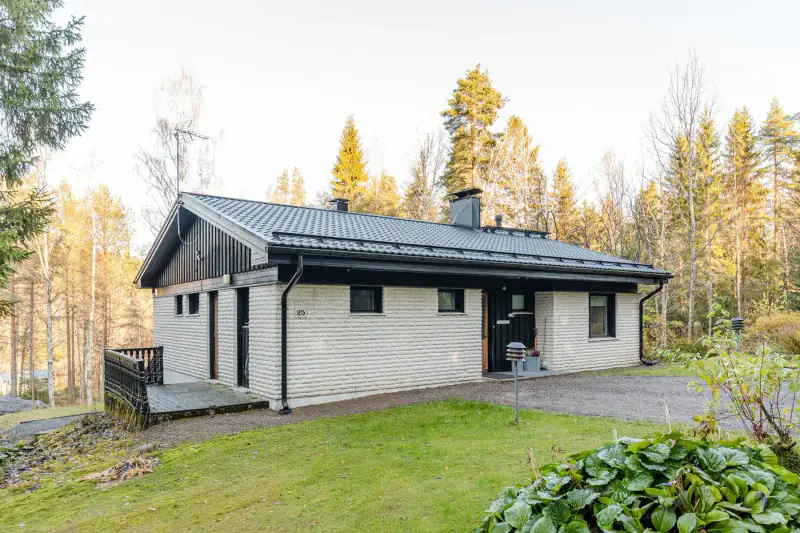 Maison 1986 rénovée + chalet d’invités et sauna de rive, 5 900 m² et 50 m de rive sur le Näsijärvi — Antaverkka, Ylöjärvi — 4