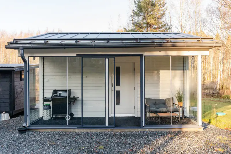 Maison 1986 rénovée + chalet d’invités et sauna de rive, 5 900 m² et 50 m de rive sur le Näsijärvi — Antaverkka, Ylöjärvi — 6