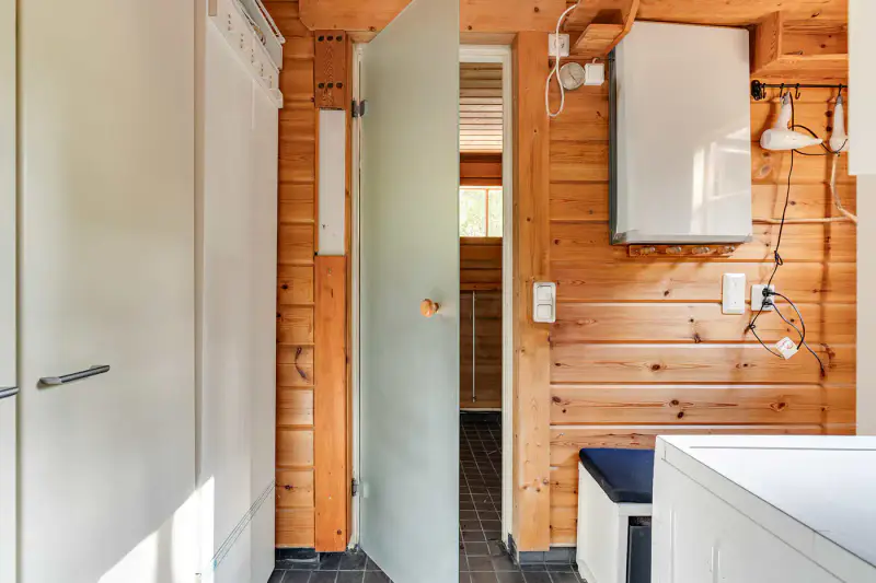 Maison bois ~121 m² (1992) + sauna, 3 470 m² (~45 m rive), Vankavesi — Kuru / Ylöjärvi — 14