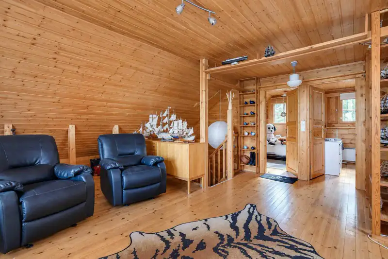 Maison bois ~121 m² (1992) + sauna, 3 470 m² (~45 m rive), Vankavesi — Kuru / Ylöjärvi — 11