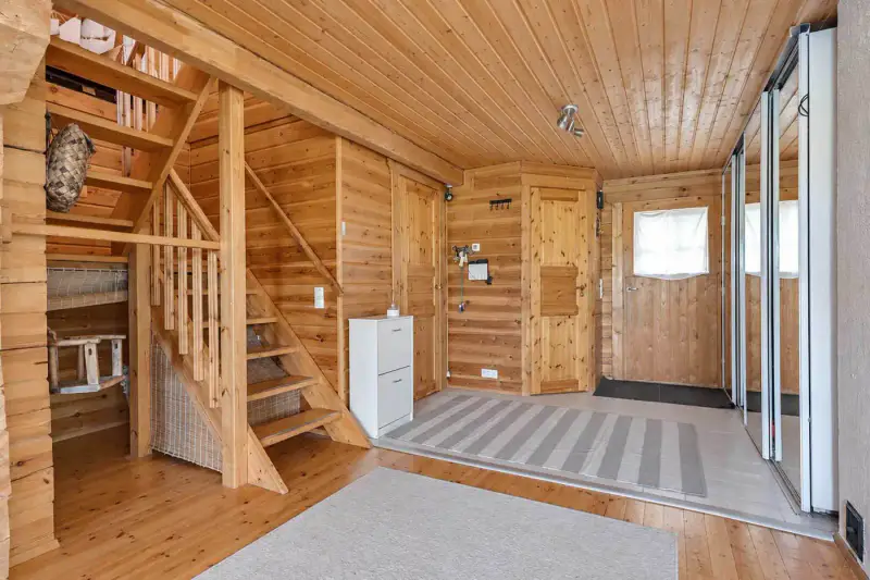 Maison bois ~121 m² (1992) + sauna, 3 470 m² (~45 m rive), Vankavesi — Kuru / Ylöjärvi — 6