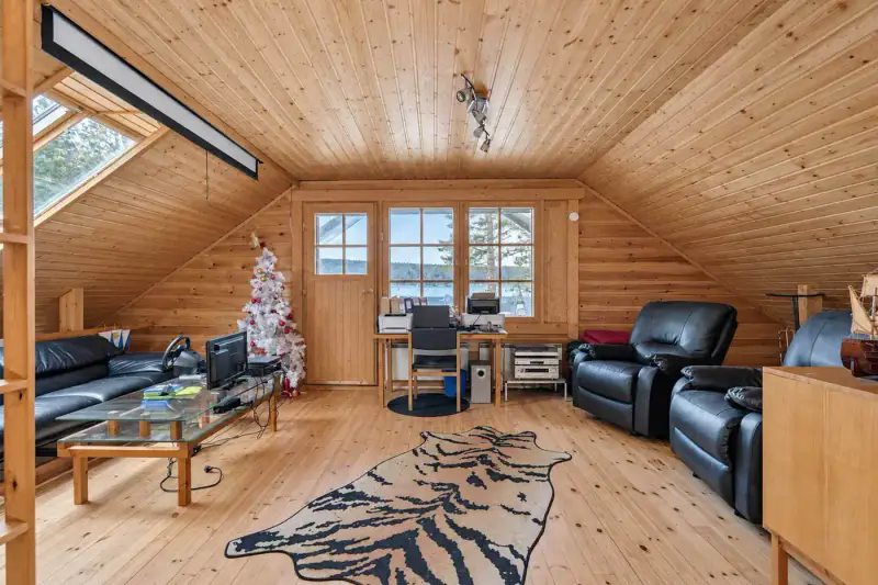 Maison bois ~121 m² (1992) + sauna, 3 470 m² (~45 m rive), Vankavesi — Kuru / Ylöjärvi — 15